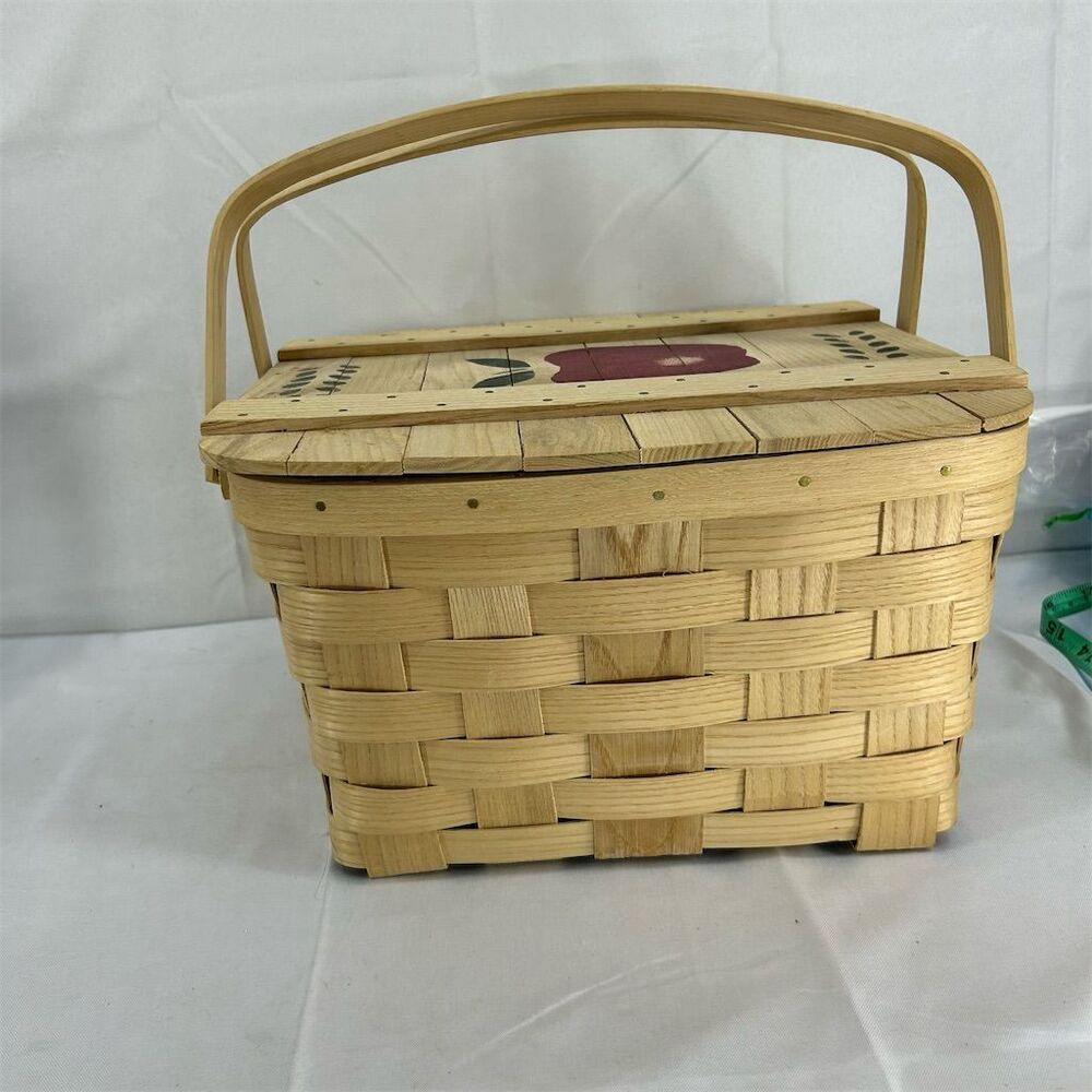 Vintage Basketville Picnic Basket with Apple Design & Pie Shelf VGUC - Picture 9 of 16